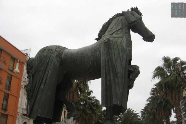Le statue di Bari, queste sconosciute: viaggio alla loro scoperta